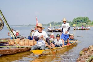 จ.บึงกาฬ ปิดท้ายสงกรานต์แห่น้ำจั้นศักดิ์สิทธิ์สรงน้ำขอพรหลวงพ่อพระใหญ่