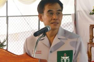 ผู้ว่าฯบึงกาฬ มอบถุงยังชีพให้ผู้สูงอายุผู้พิการผู้ด้อยโอกาสและห้ามเผาขยะเผาหญ้า