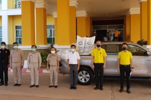 โตโยต้าบึงกาฬมอบข้าวสารและสนับสนุนรถยนต์ให้จังหวัดบึงกาฬการไว้ปฏิบัติงานในช่วงโควิด-19
