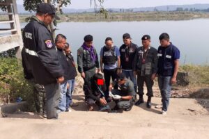 บึงกาฬ เจ้าหน้าที่บุกจับวัยรุ่นพร้อมของกลางยาบ้า จำนวน 6,452 เม็ด