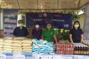 สำนักงานพาณิชย์จังหวัดบึงกาฬ ร่วมกับภาคเอกชน จำหน่ายสินค้าในราคาประหยัด ช่วยเหลือค่าครองชีพให้ประชาชน