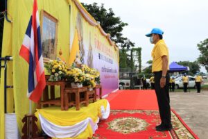 จ.บึงกาฬ จิตอาสาชีวิตวิถีใหม่ร่มพระบารมีปรับปรุงภูมิทัศน์หนองสาธารณะ