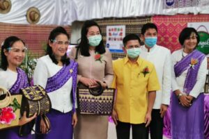 รัฐมนตรีช่วยว่าการกระทรวงศึกษาธิการ ลงพื้นที่จังหวัดบึงกาฬ ตรวจเยี่ยมสถานศึกษาและมอบนโยบาย เพื่อพัฒนาการเรียนรู้ สู่การสร้างอาชีพ และรายได้อย่างยั่งยืน
