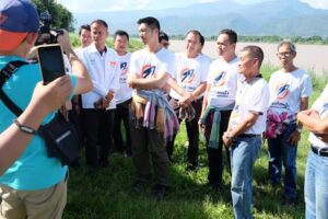 ‘ธนาธร’ ลุยอีสานตอนบน-บึงกาฬ ฟังวิสัยทัศน์ว่าที่ผู้สมัคร อบจ.