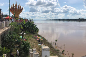 หนองคาย-บึงกาฬ นักท่องเที่ยวแห่จองที่ริมน้ำโขง รอชมบั้งไฟพญานาคขึ้น 15 ค่ำ เดือน 11